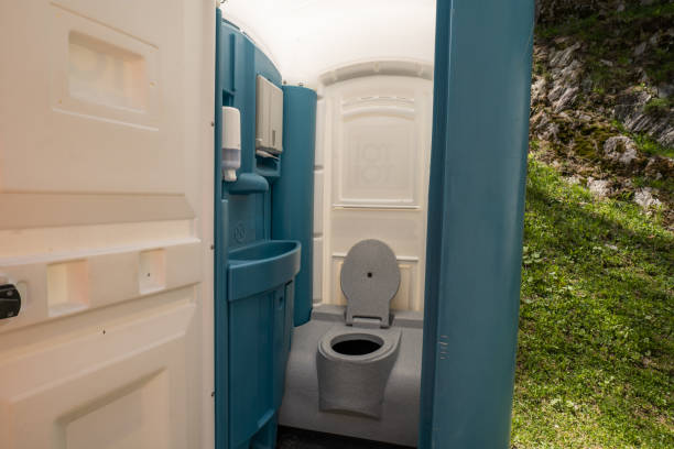 Portable Toilet Options We Offer in Piedmont, CA